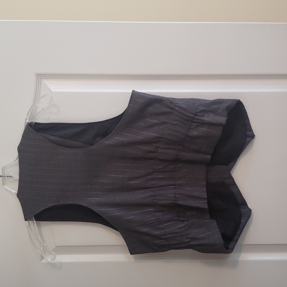 Vest - Picture 4 of 4